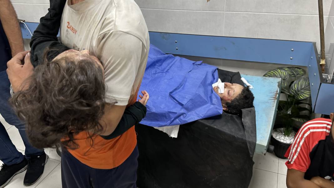 İsrail saldırılarına devam ediyor: Gazze'den acı görüntüler... 12